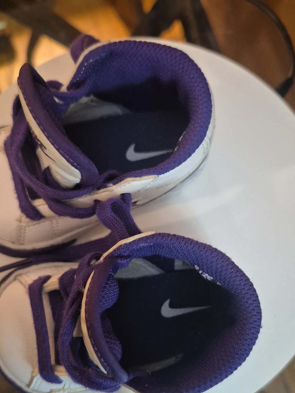 Nike Kids White and Purple Low-Top Sneakers